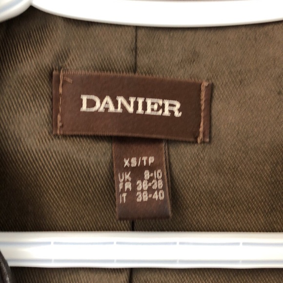 Danier leather coat - Picture 2 of 3